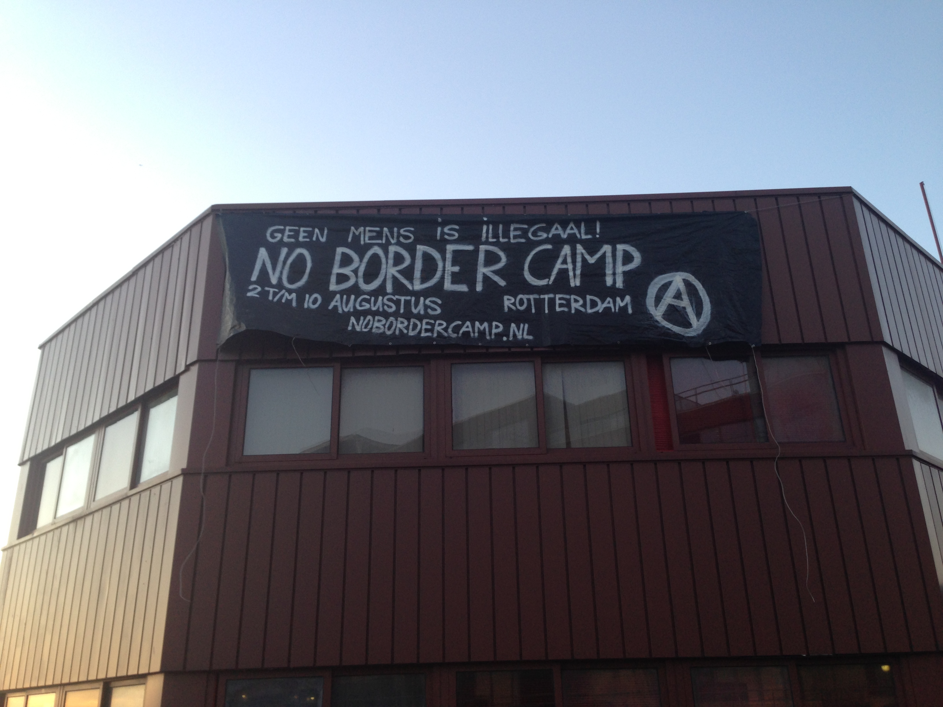 Spandoek aan de Piratenbar in Scheveningen