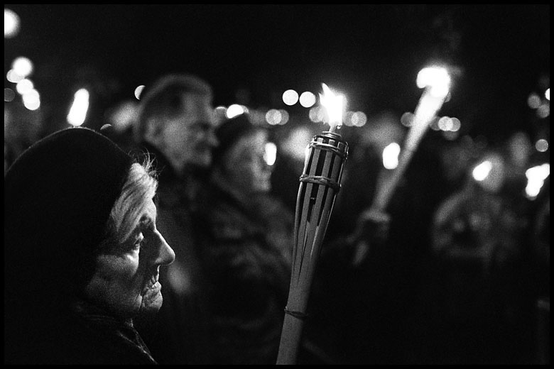 971101-21a herdenking Kristallnacht