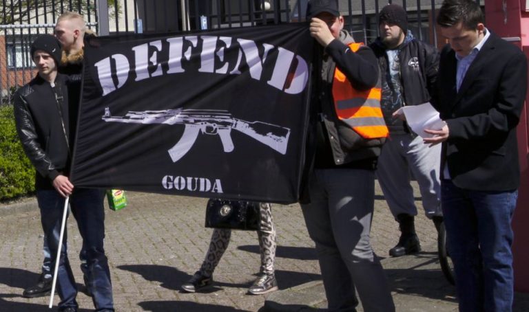 Defend Gouda op demonstratie tegen vluchtelingenopvang, Gouda 23 april 2016